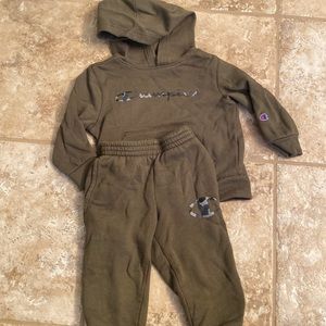 Champion Hoodie & Sweatpants